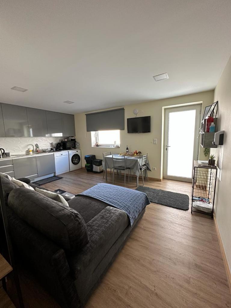 Al Santiago T1 Apartment เวียนา โด กัสเตโล ภายนอก รูปภาพ